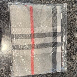 Clara Clark Black Gray and Red Plaid Scarf Brand new Unisex 100% Acrylic